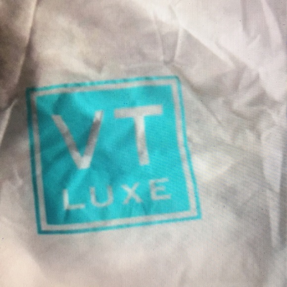 Elegant Faux Fur Handbag - Picture 5 of 5